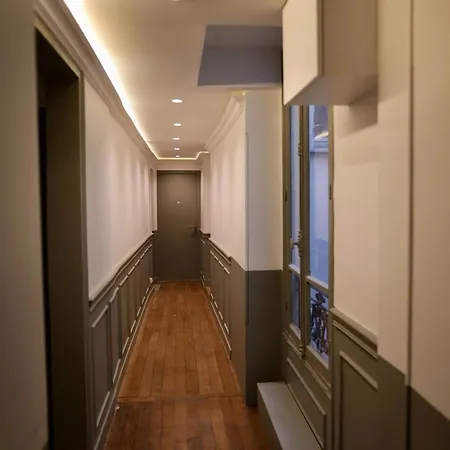 Apartment 366 New Ventura - Tiny Center *